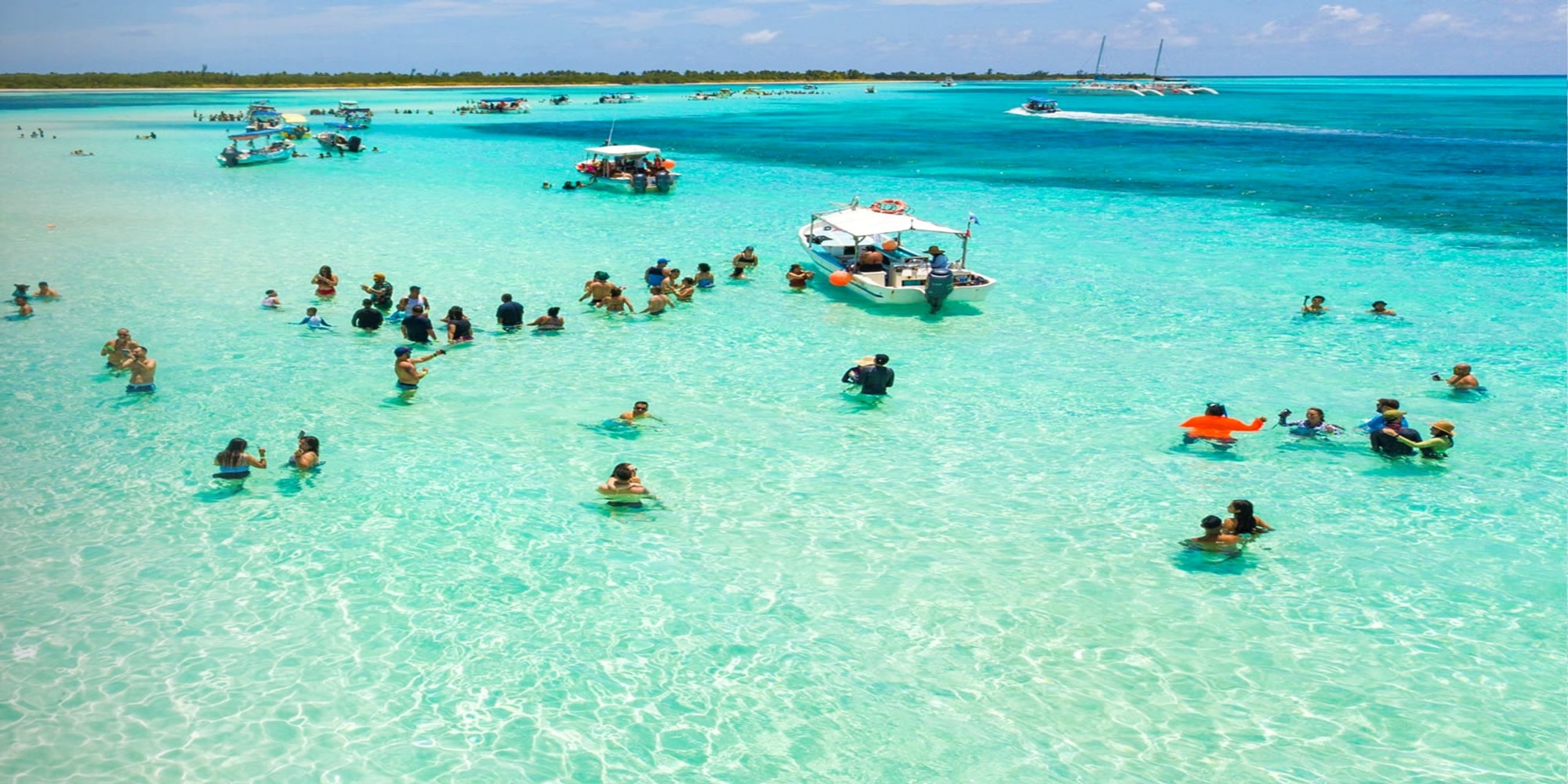 Aguas cristalinas y arrecife en Cozumel para Tour al Cielo